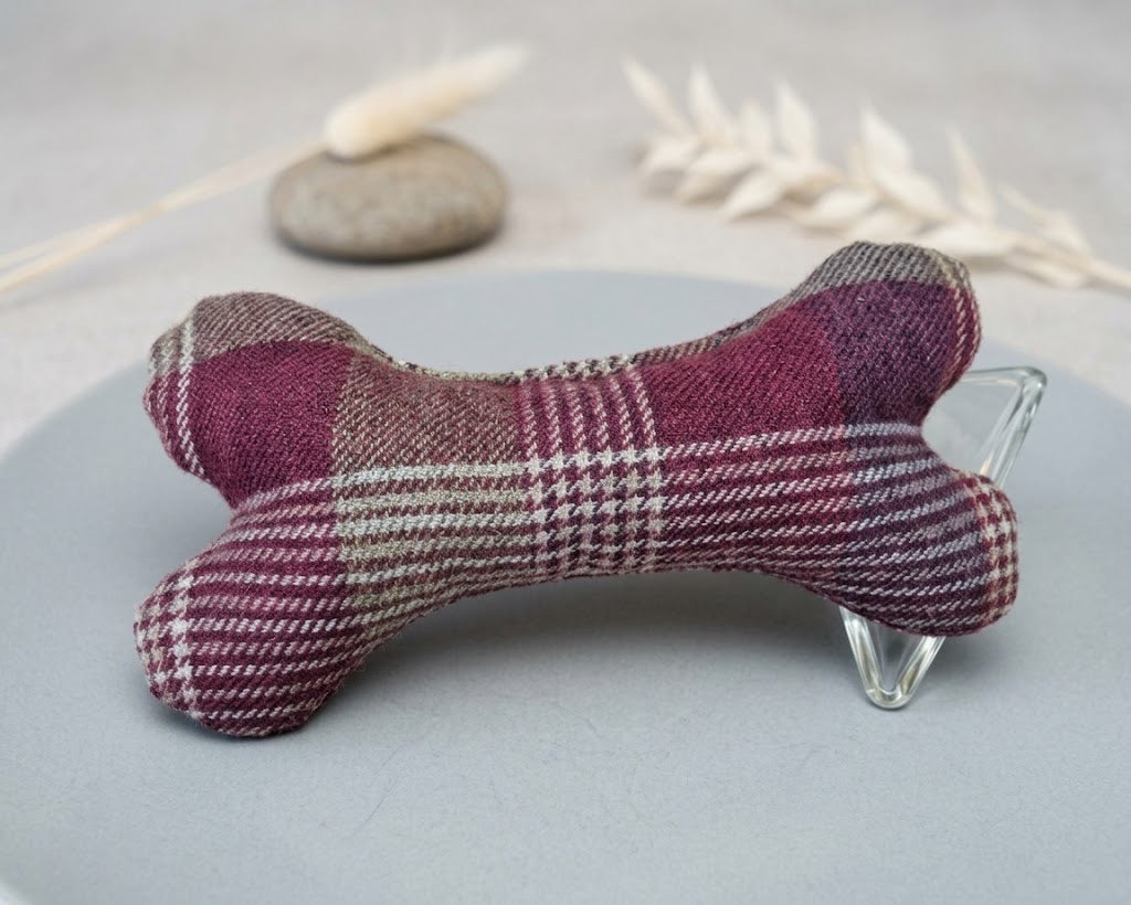 Lazy Bone Dog Toy - Comfort and Playfulness Combined - for dogs Snug and Cosy Pets
