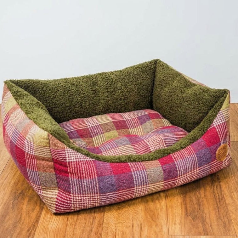 Highland Tartan Check Dog Pet Bed: Elevate Your Pet's Comfort with Timeless Style - Dog Bed for dogs Snug and Cosy Pets