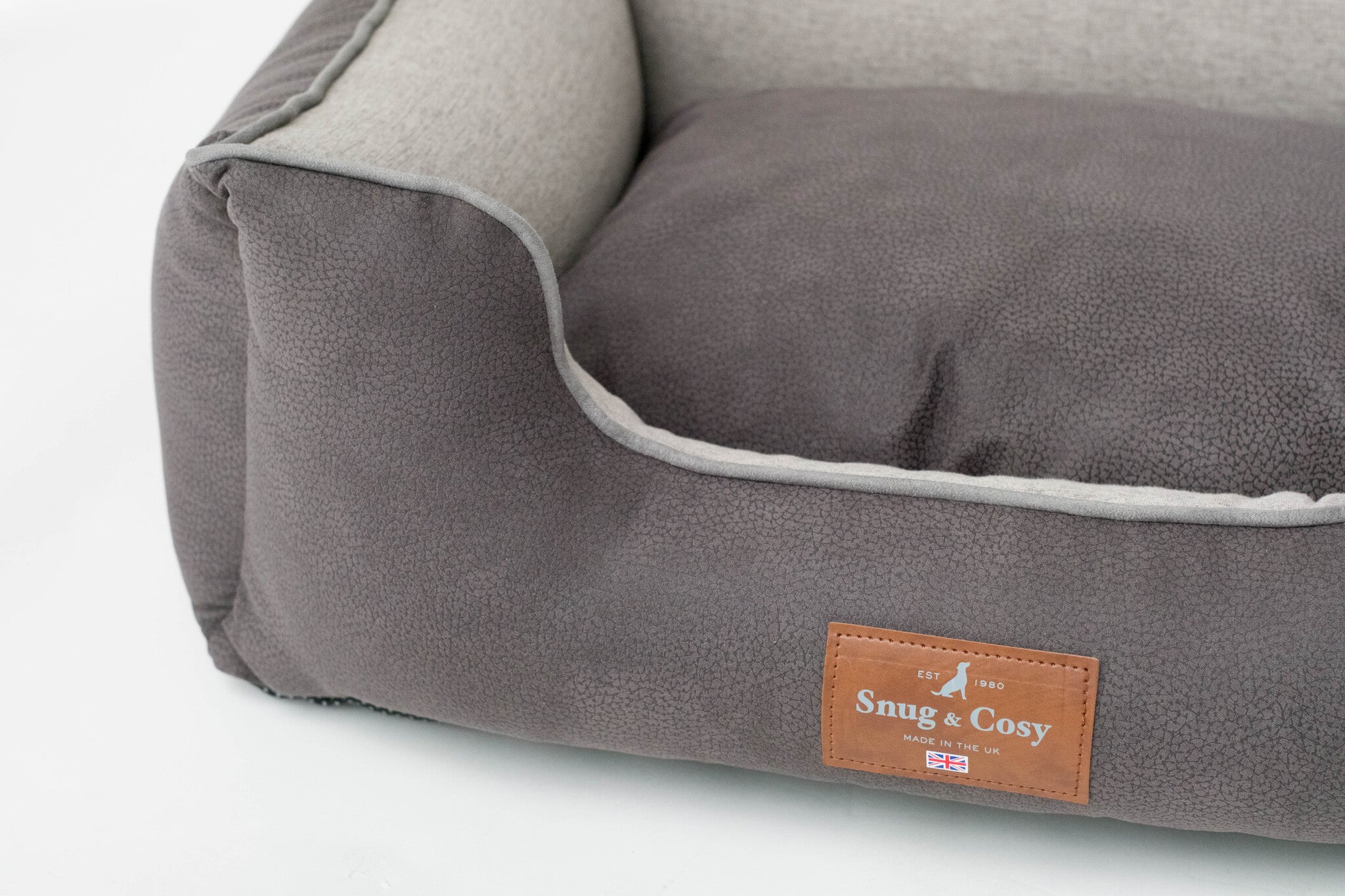 ELEGANCE Faux Leather High Sided Dog bed