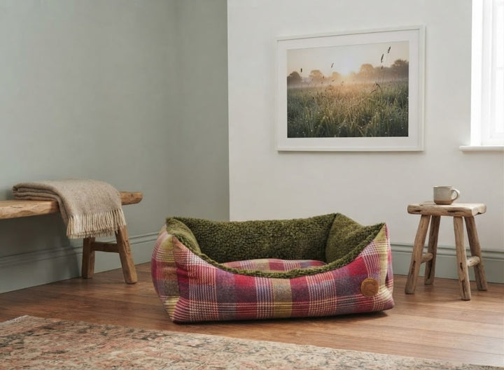 Highland Tartan Check Dog Pet Bed: Elevate Your Pet's Comfort with Timeless Style - Dog Bed for dogs Snug and Cosy Pets