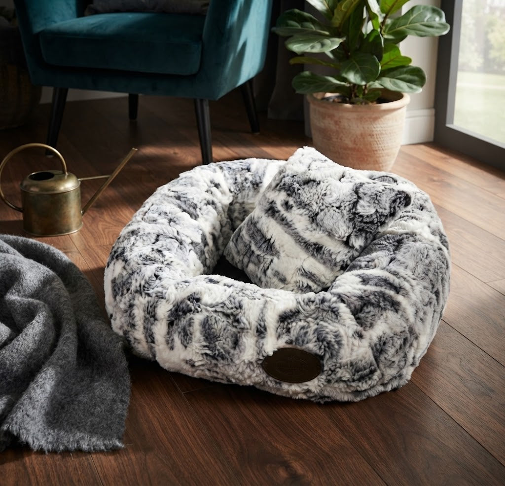 Cat Donut Faux Fur Bed - Cat Beds for dogs Snug and Cosy Pets