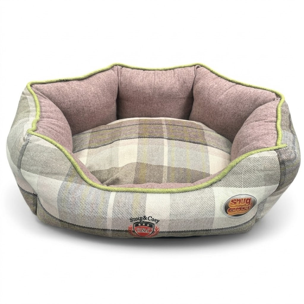 Green Check Oval Dog Bed - Cozy Country Comfort for Your Pet - Dog Bed for dogs Snug and Cosy Pets
