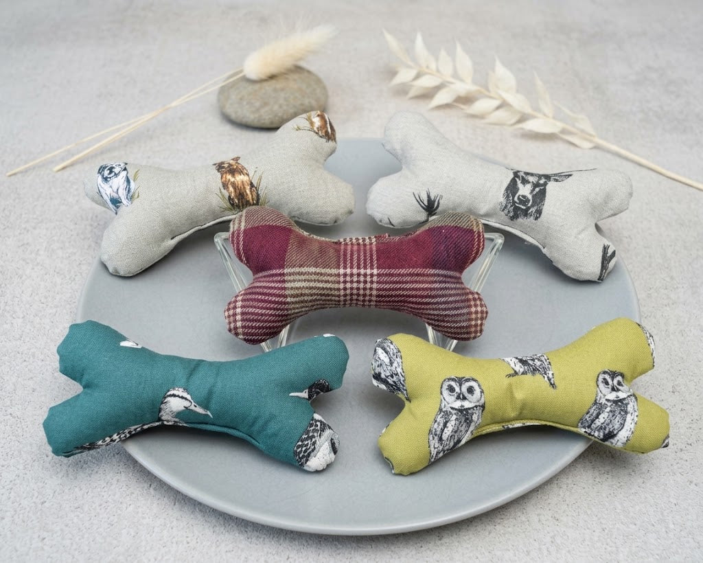 Lazy Bone Dog Toy - Comfort and Playfulness Combined - for dogs Snug and Cosy Pets