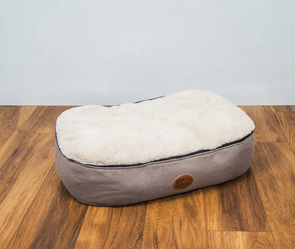 Oval Faux Fur Dog Cat Bed: Your Pup's Luxurious Sanctuary for Ultimate Comfort - Pet Beds for dogs Snug and Cosy Pets