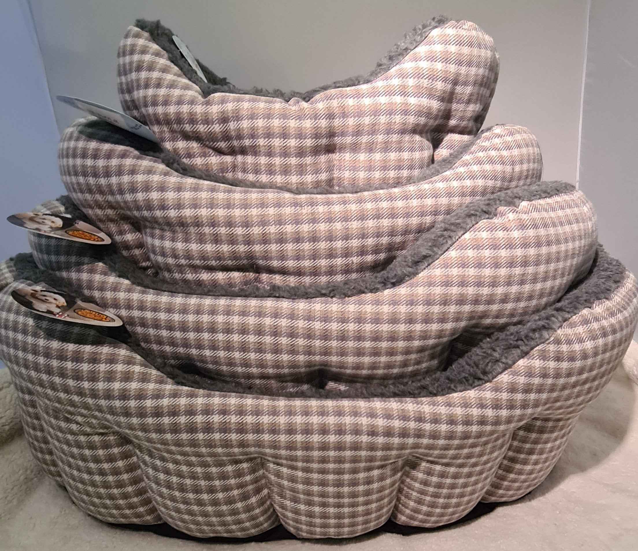 Softie Red Bed - for dogs Snug and Cosy Pets