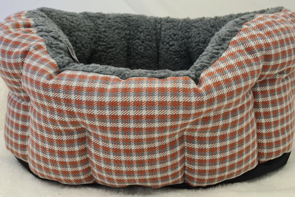 Snug and Cosy Dog Bed Softie Red